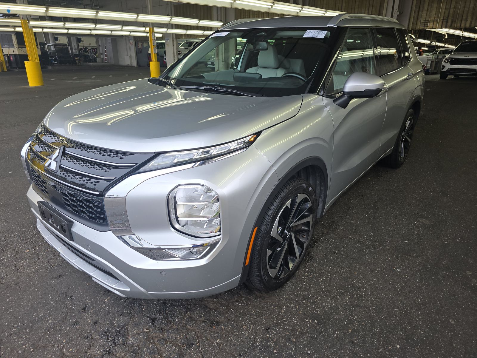 2024 Mitsubishi Outlander SEL FWD