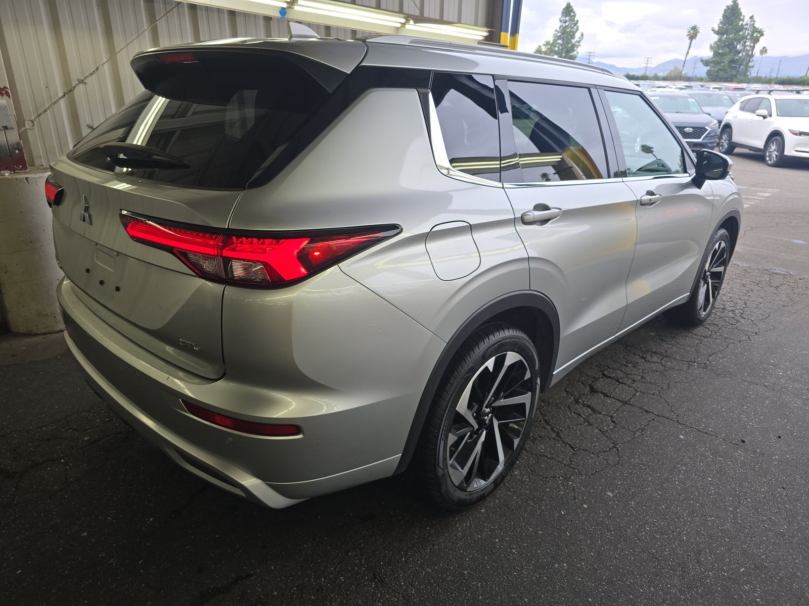 2024 Mitsubishi Outlander SEL FWD
