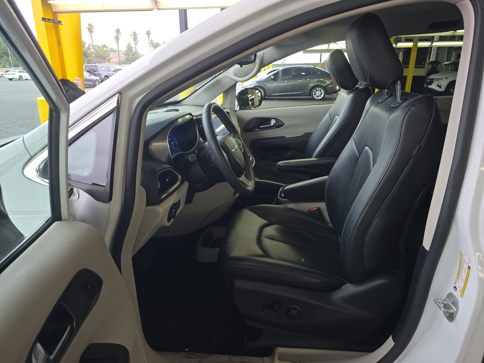 2024 Chrysler Pacifica Touring L FWD