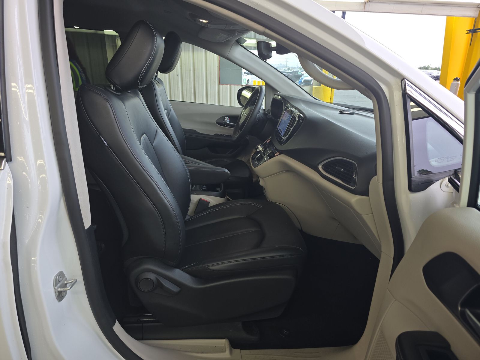 2024 Chrysler Pacifica Touring L FWD