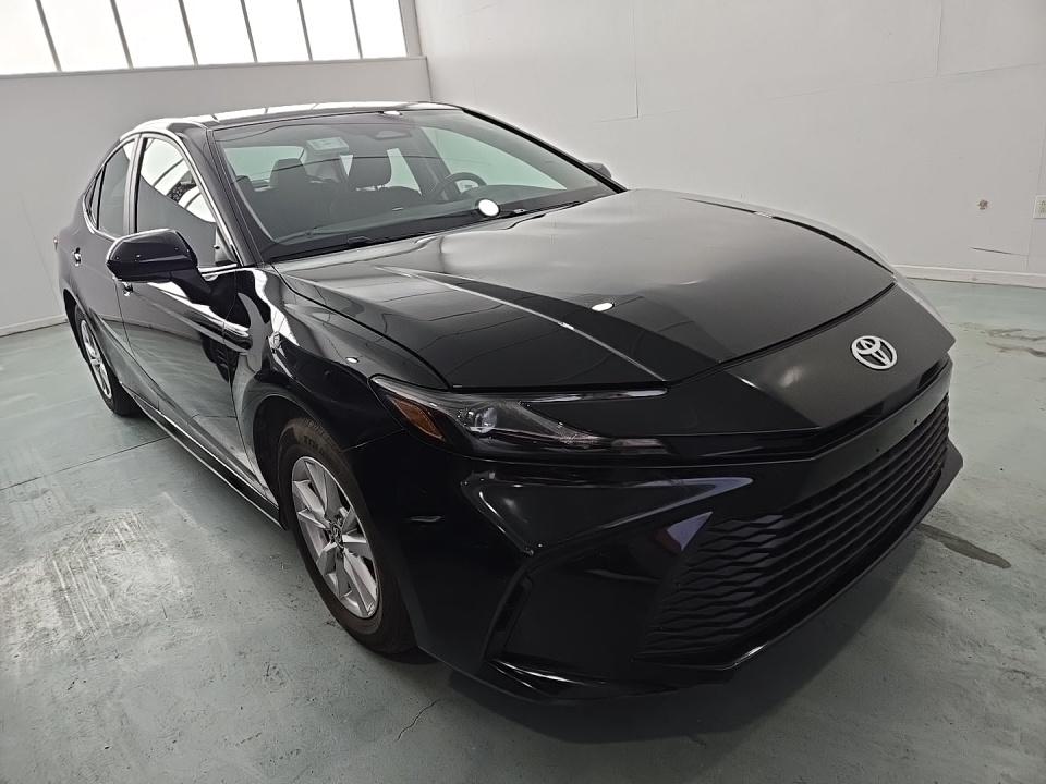 2025 Toyota Camry LE FWD