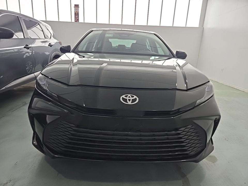 2025 Toyota Camry LE FWD