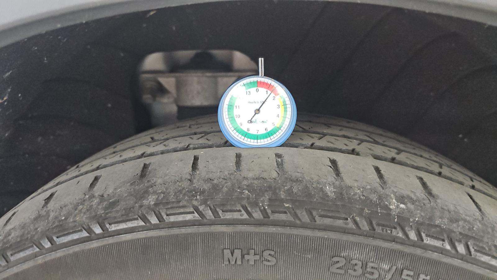 2023 Kia Sorento Hybrid EX AWD