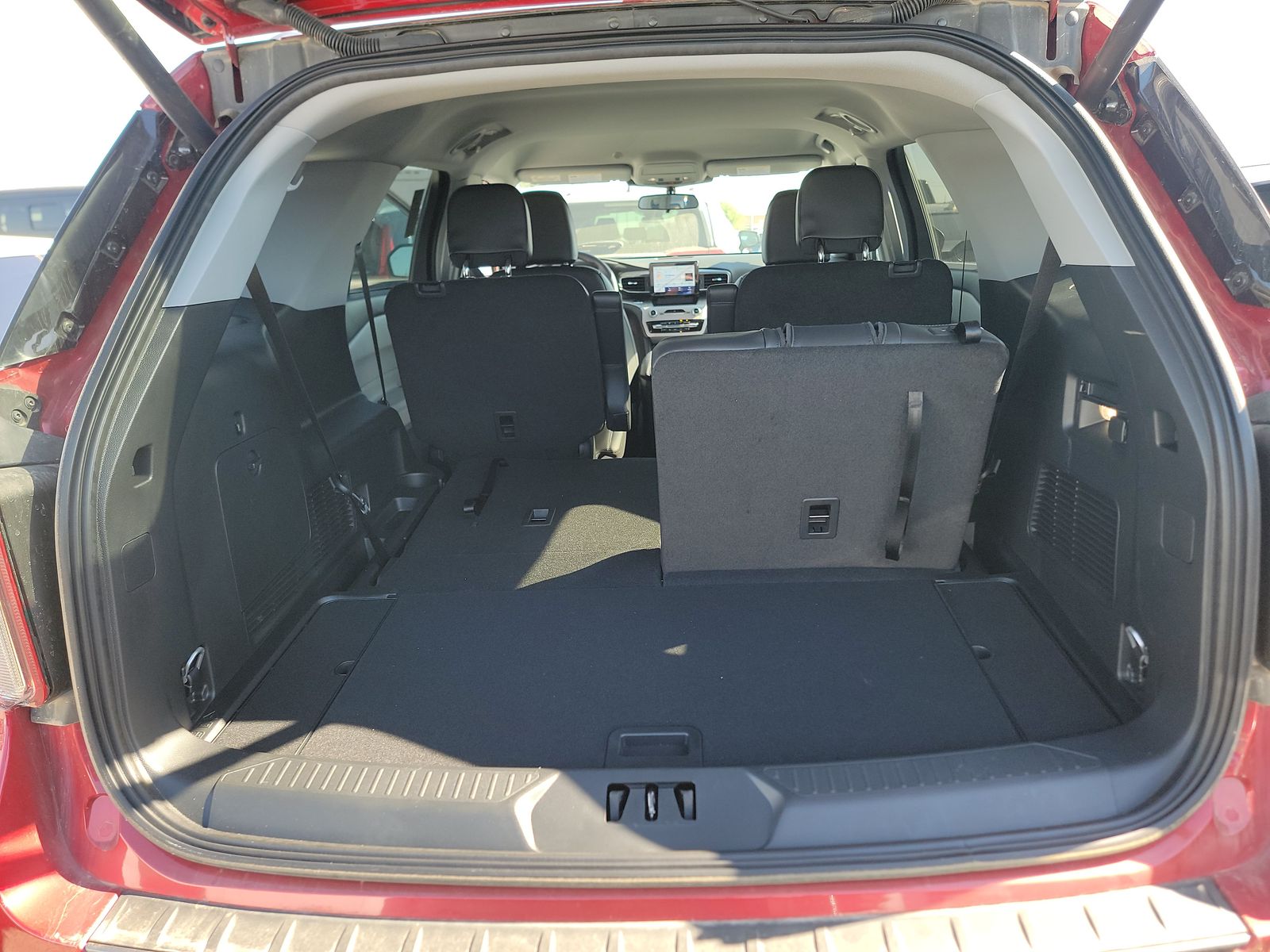 2024 Ford Explorer XLT RWD