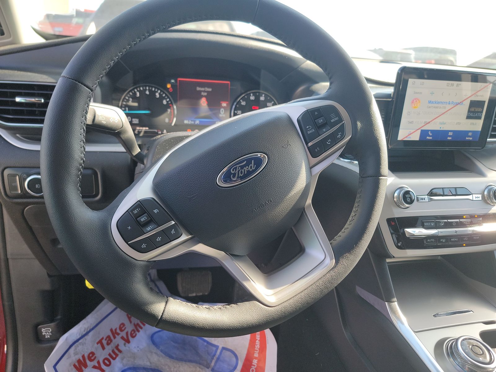 2024 Ford Explorer XLT RWD