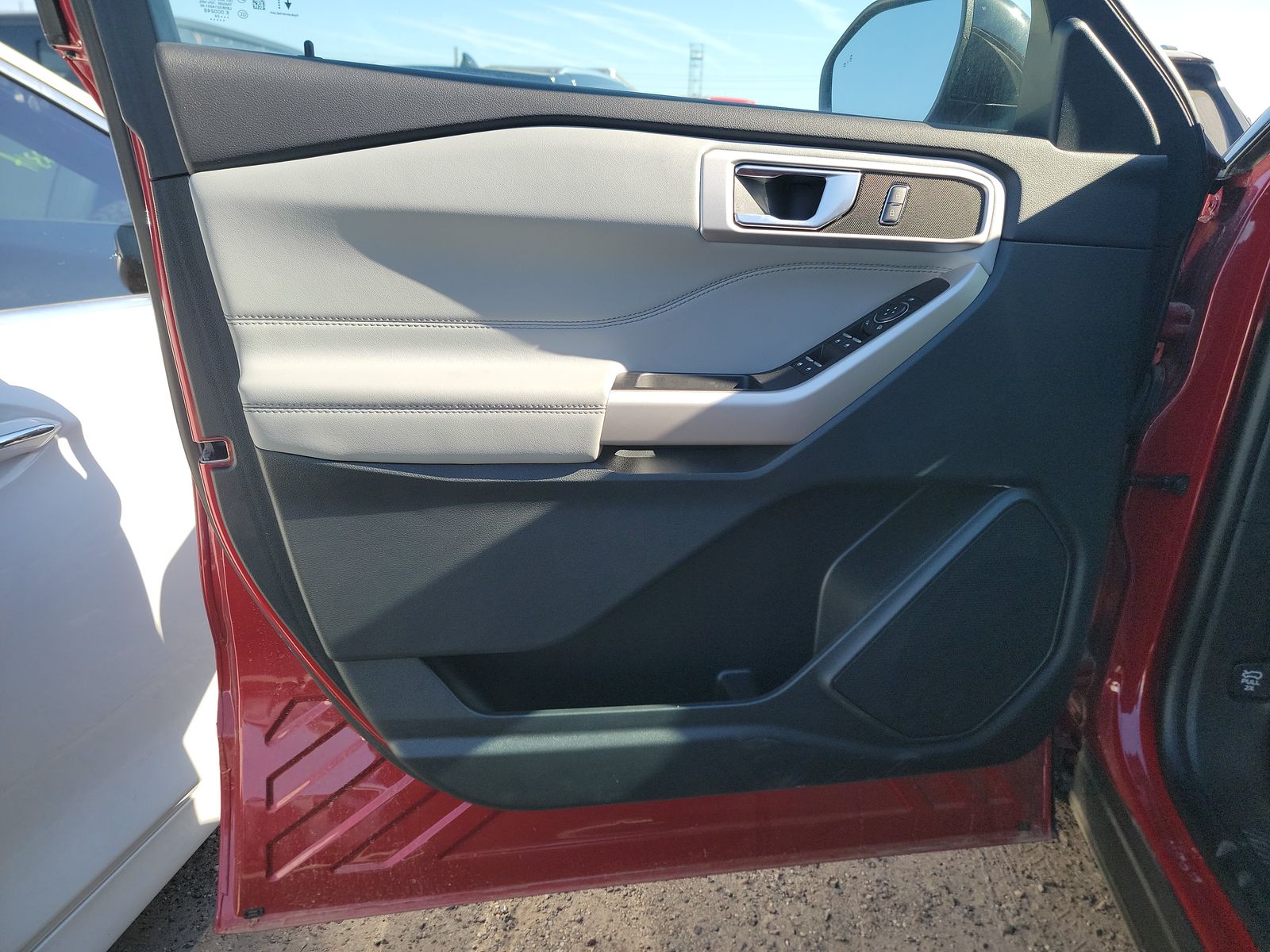 2024 Ford Explorer XLT RWD