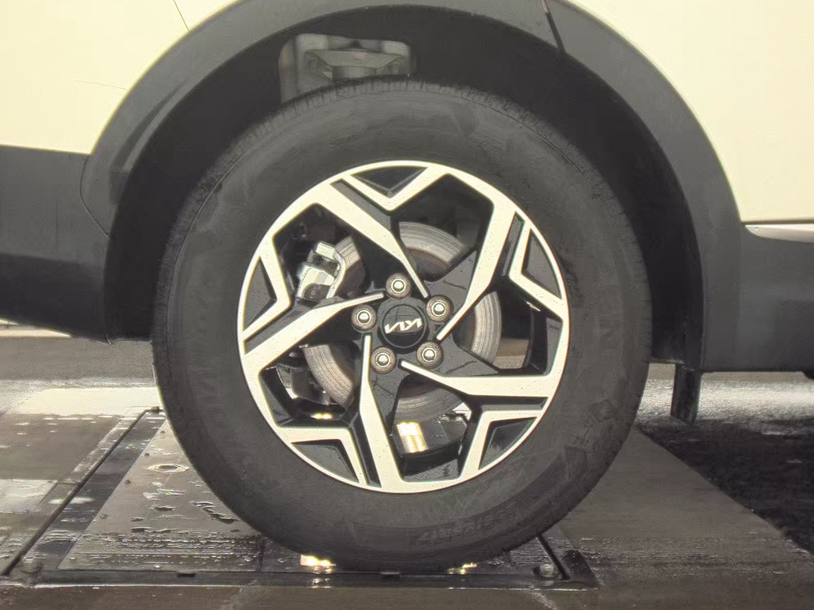 2024 Kia Sportage LX AWD