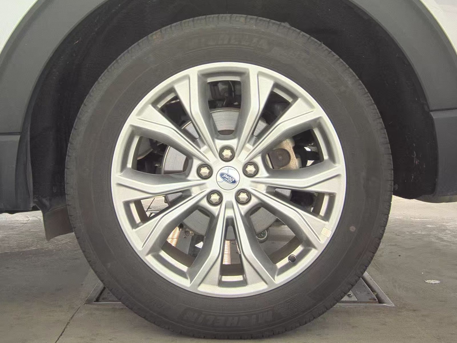 2023 Ford Explorer Limited AWD