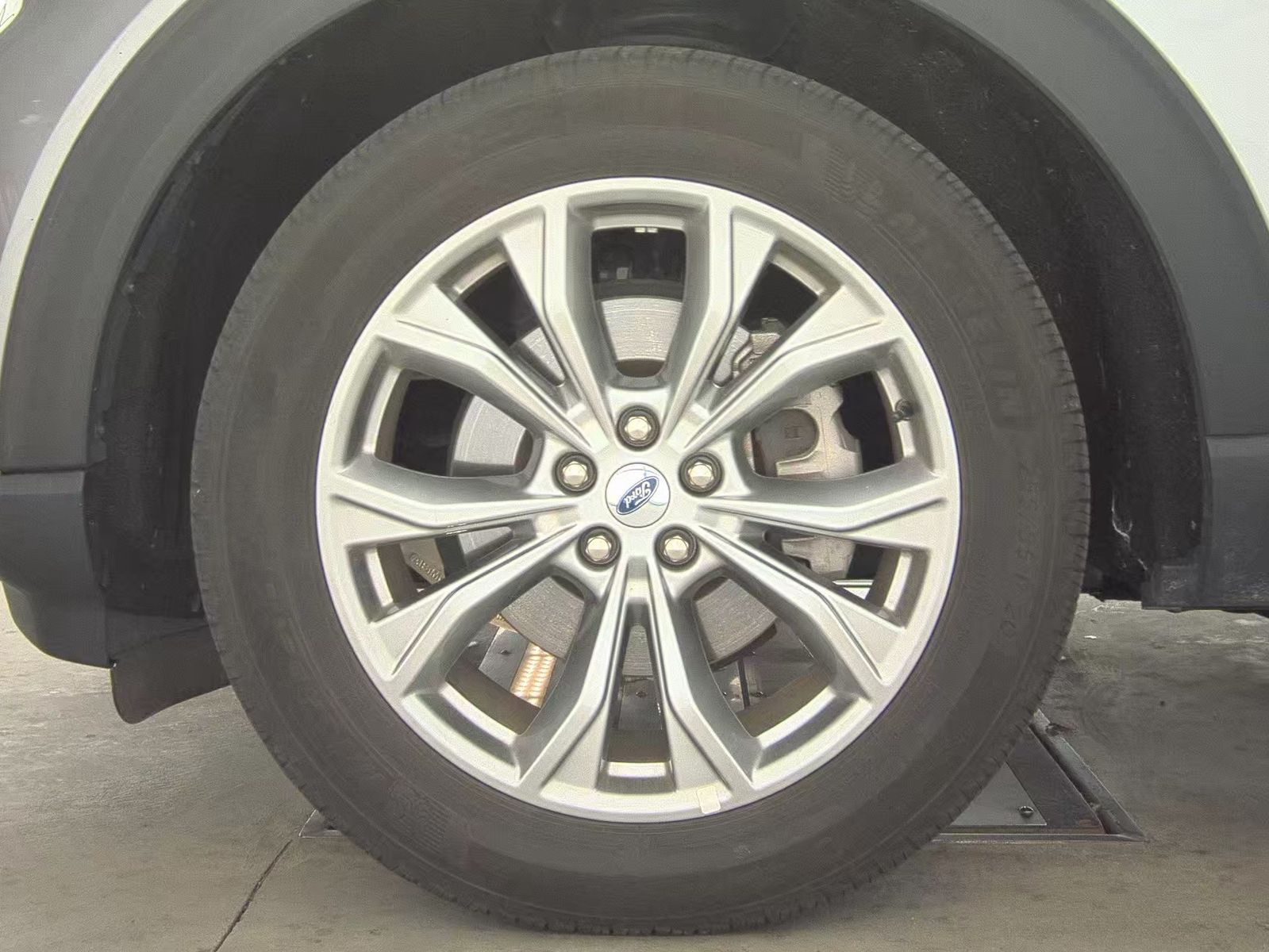 2023 Ford Explorer Limited AWD