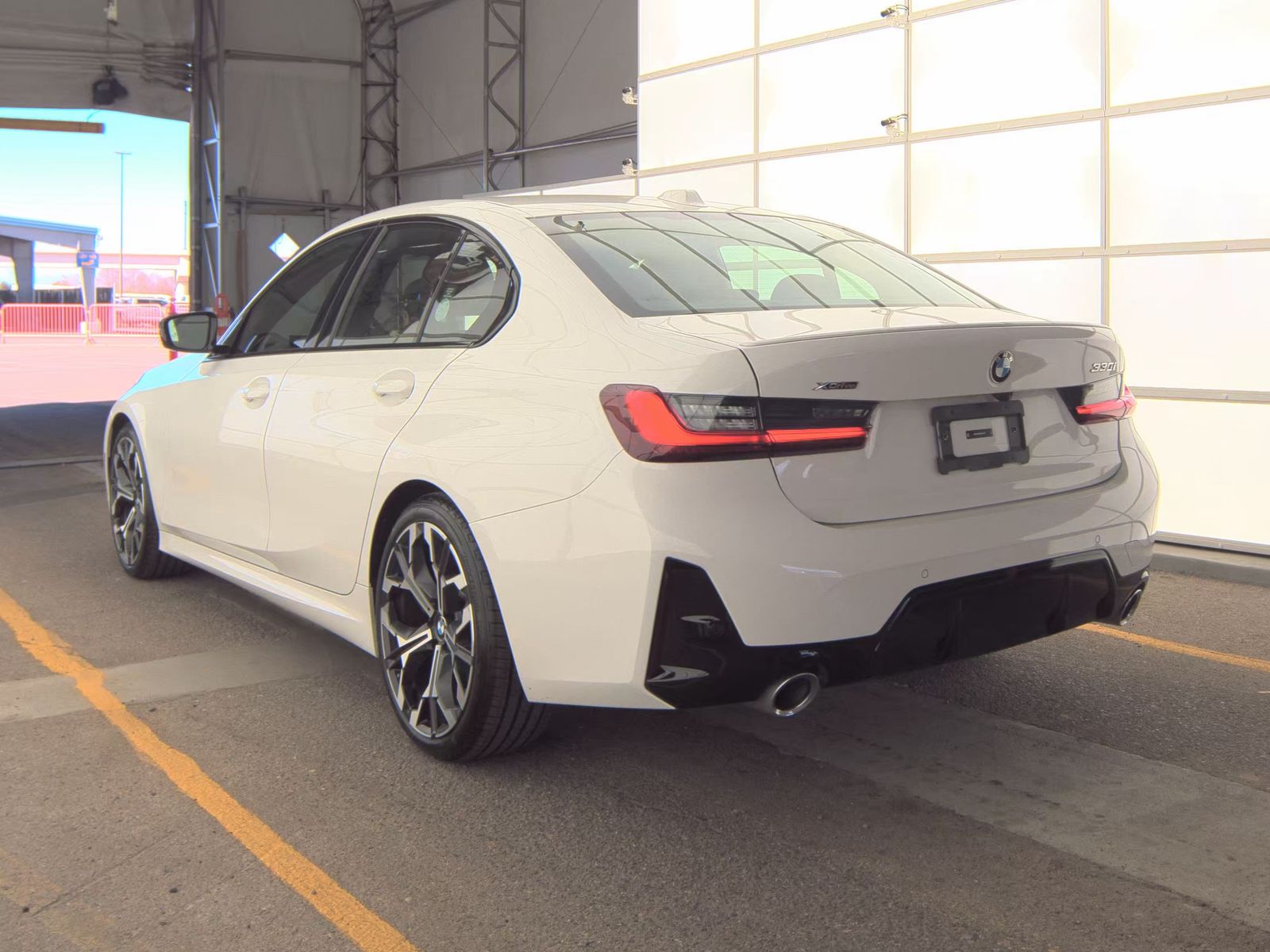 2025 BMW 3 Series 330i xDrive AWD