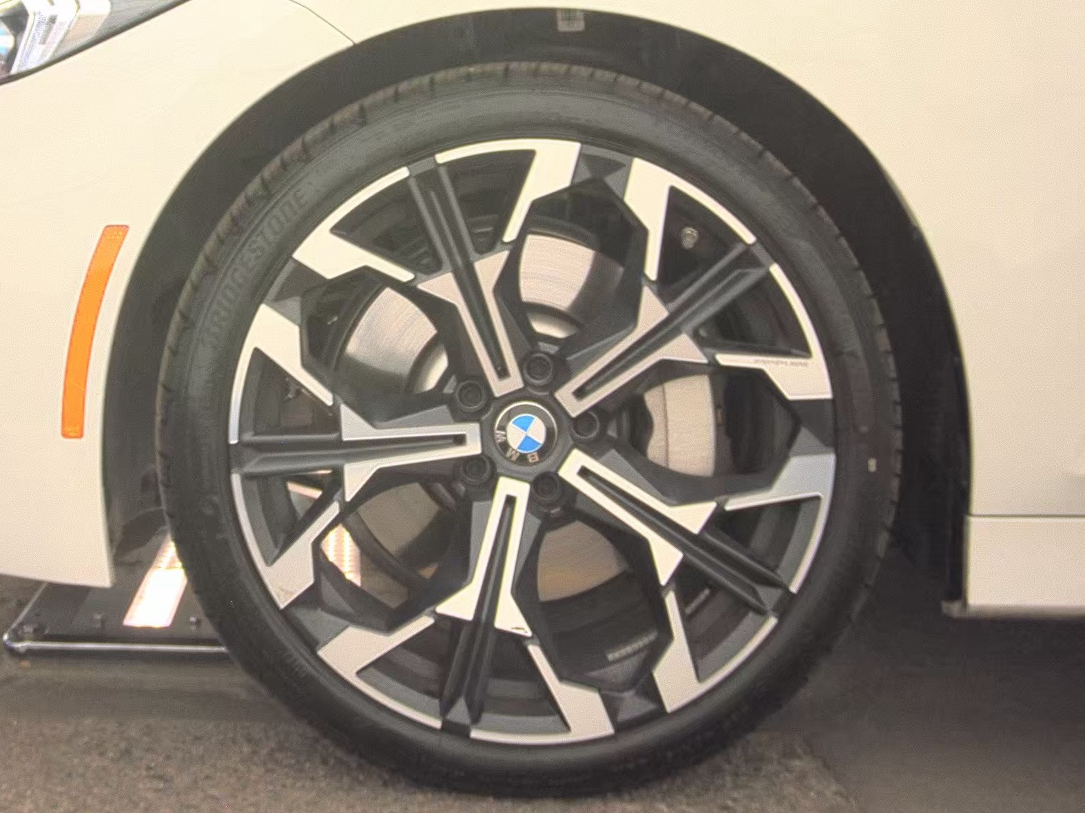 2025 BMW 3 Series 330i xDrive AWD