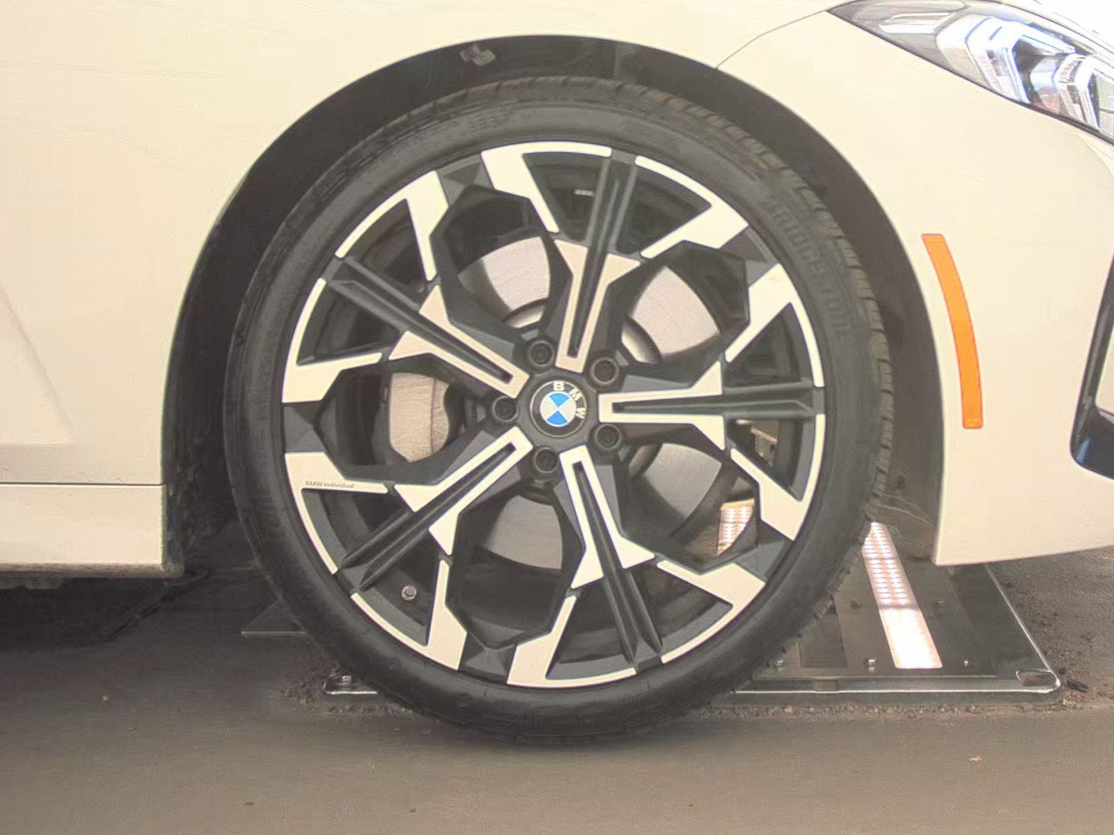 2025 BMW 3 Series 330i xDrive AWD