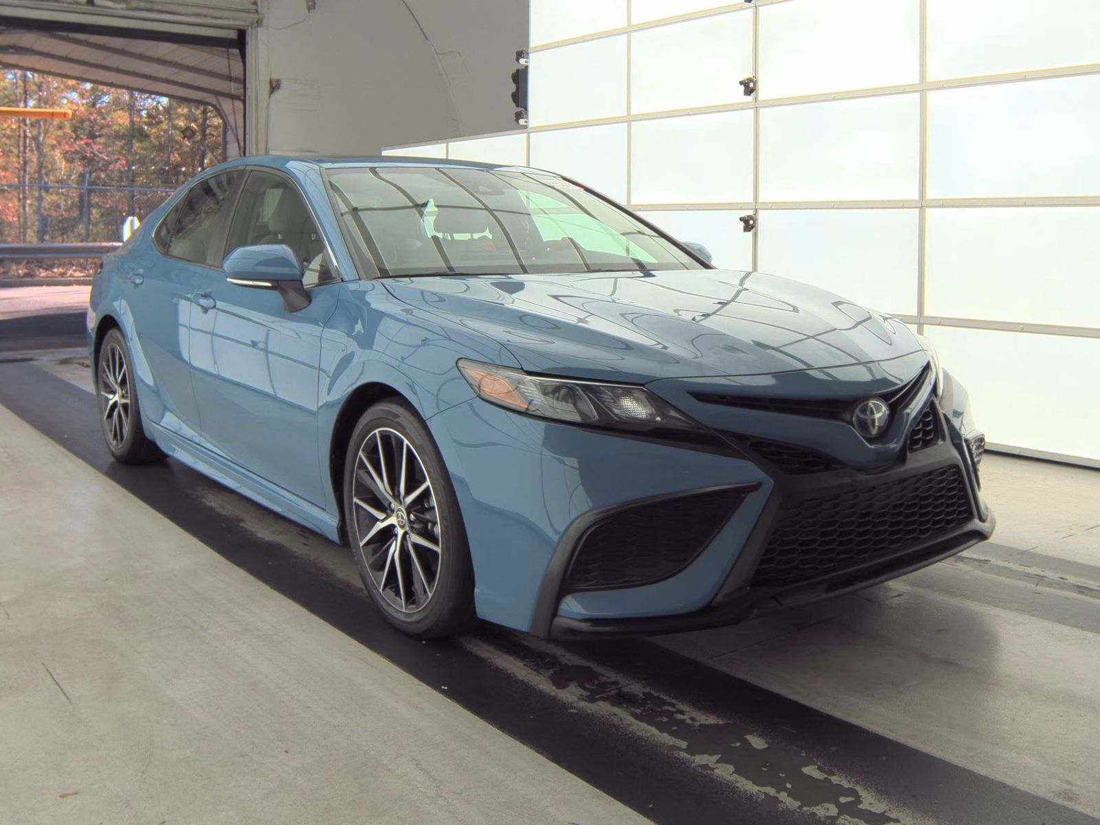 2023 Toyota Camry Hybrid SE FWD