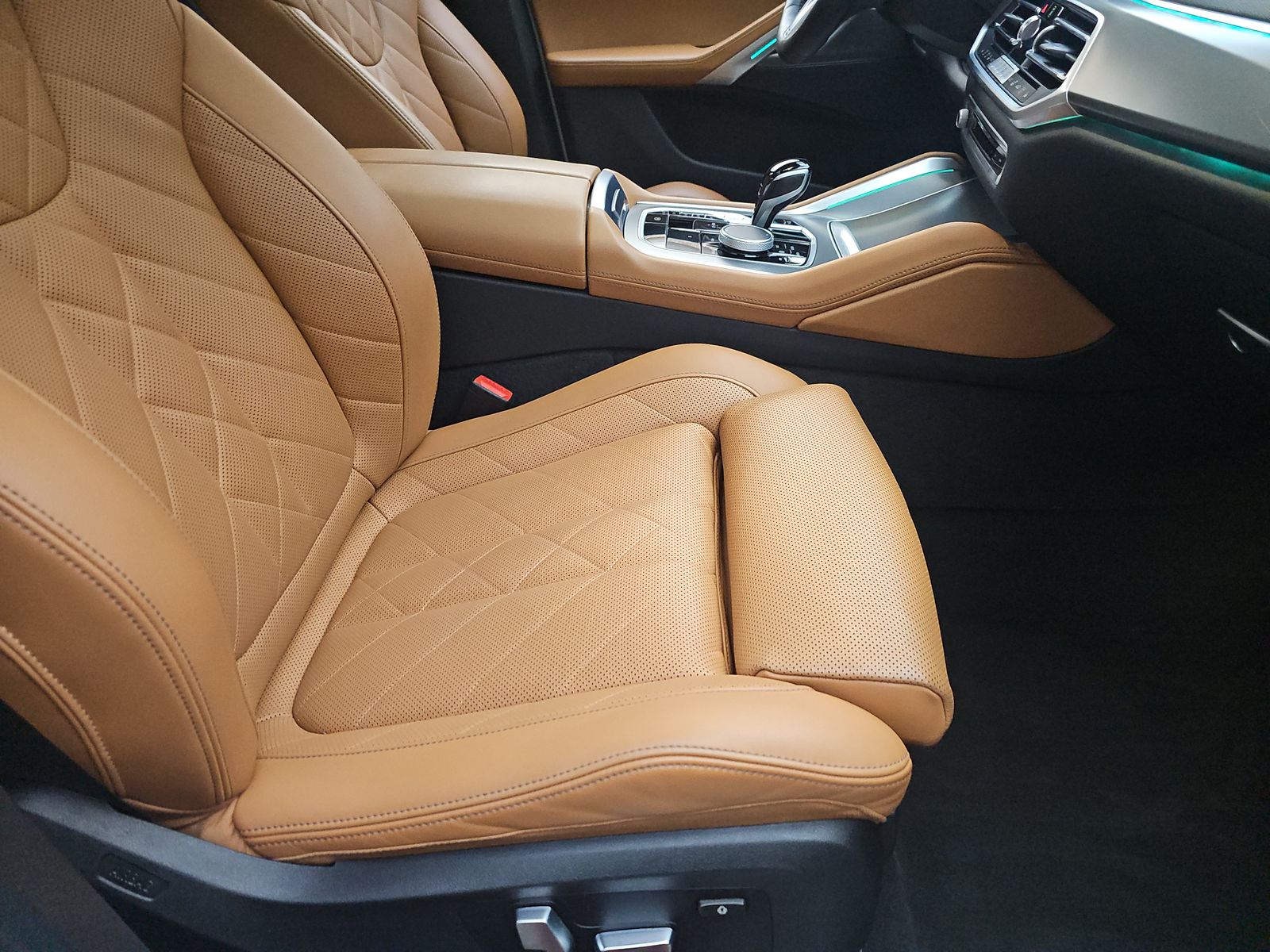 2023 BMW X6 xDrive40i AWD