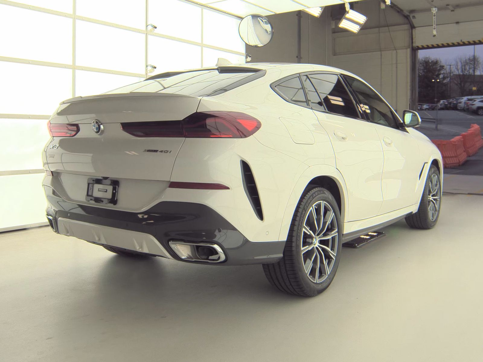 2023 BMW X6 xDrive40i AWD