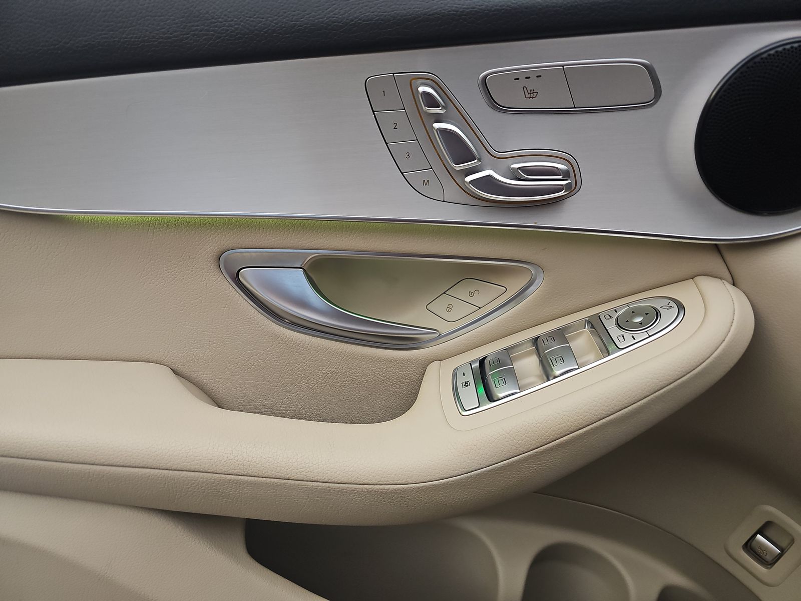 2022 Mercedes-Benz GLC GLC 300 AWD