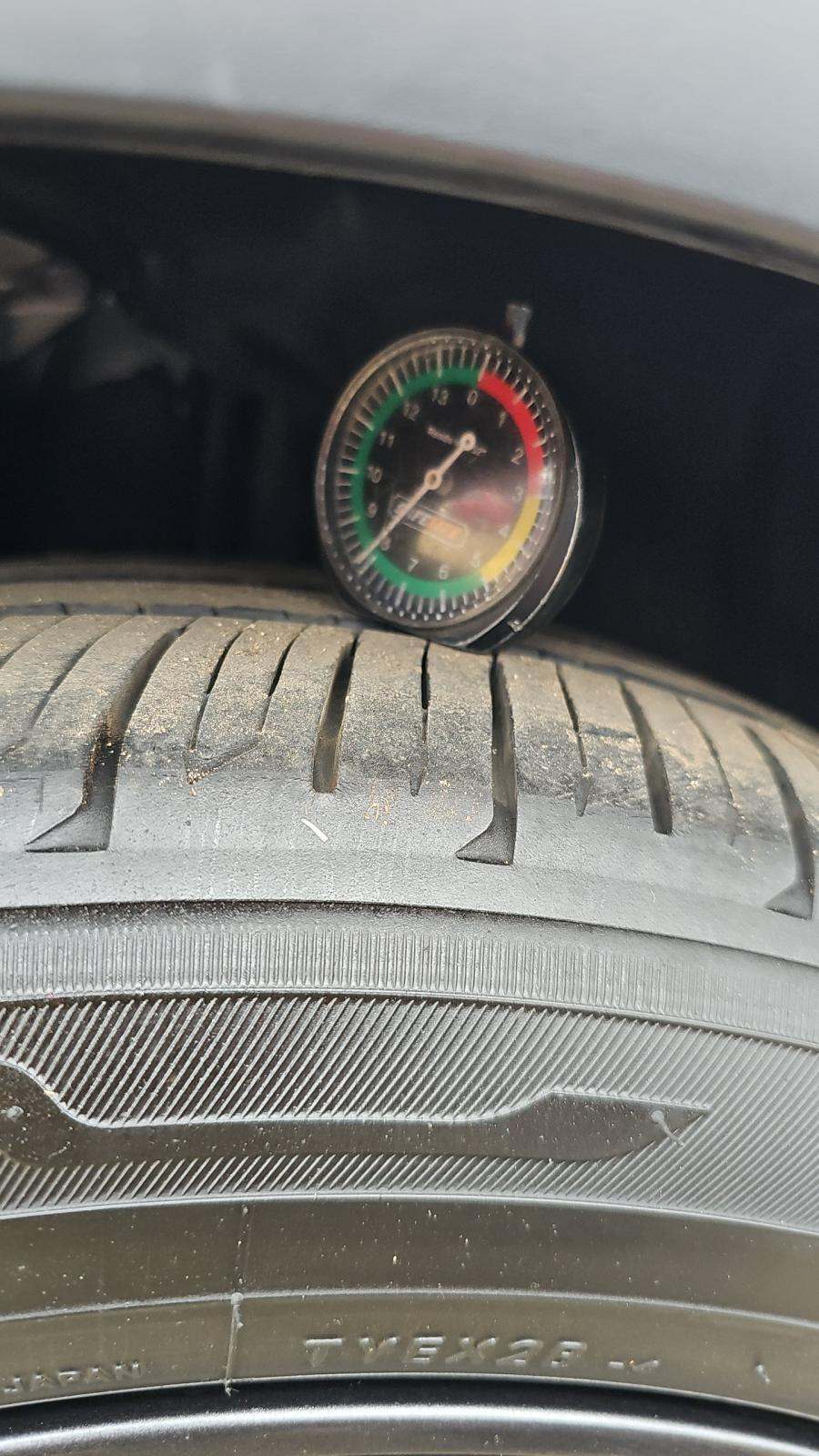 2024 Toyota Prius LE FWD