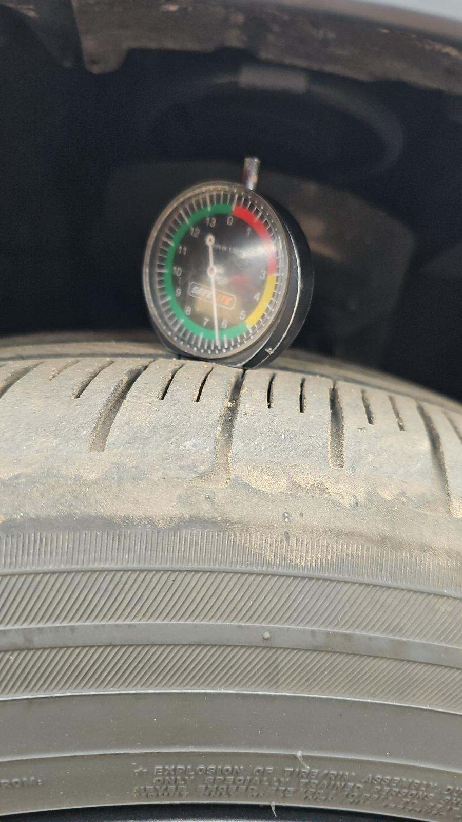 2024 Toyota Prius LE FWD