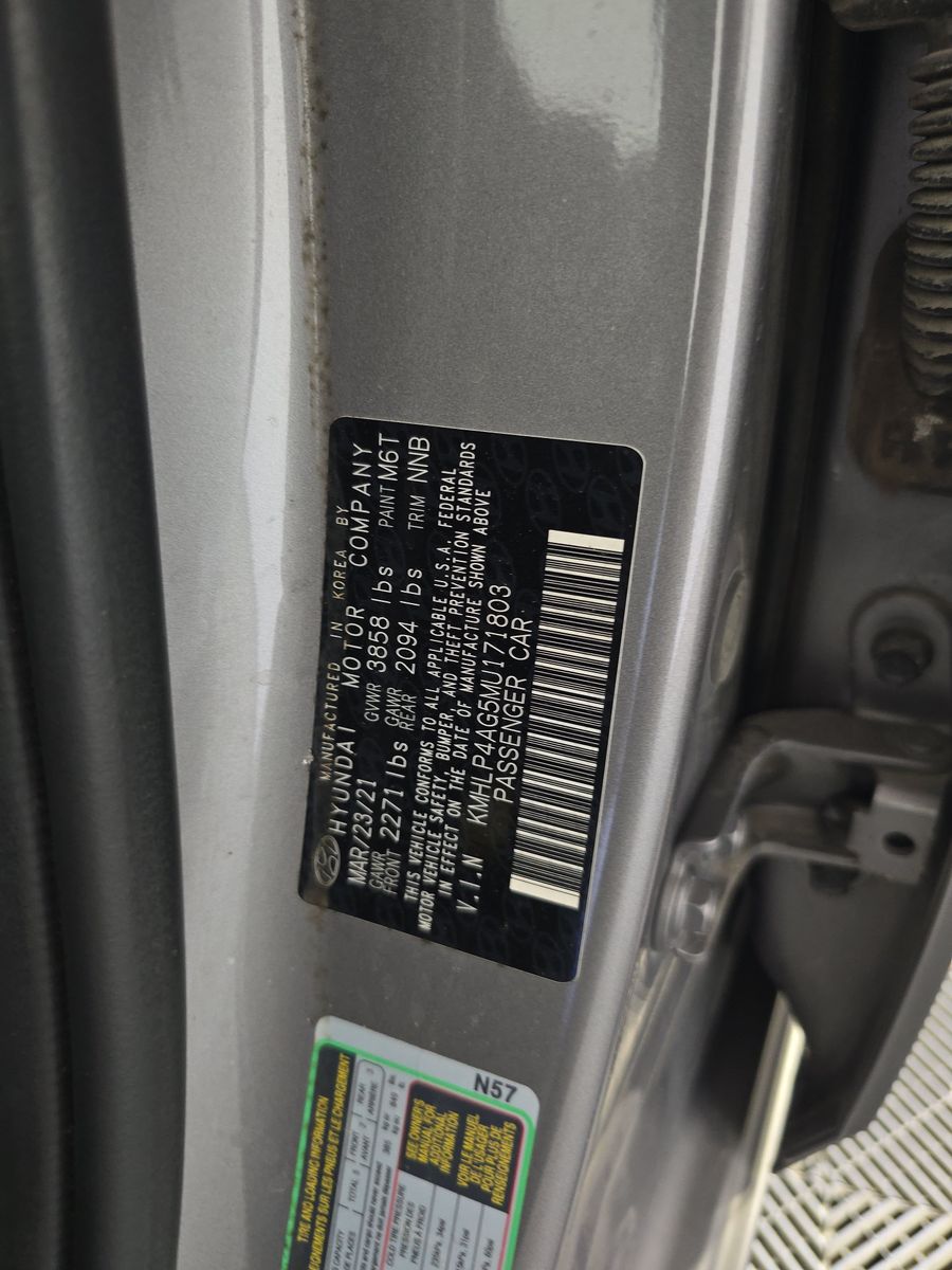 2021 Hyundai Elantra Limited FWD