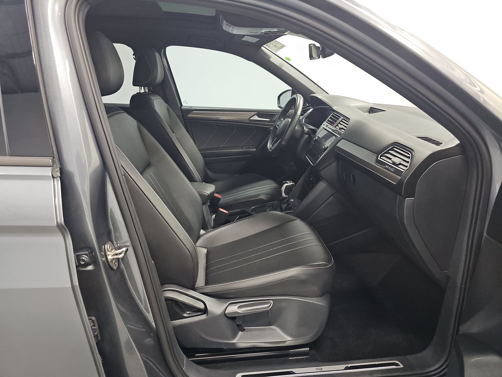 2024 Volkswagen Tiguan 2.0T SE R-Line Black FWD