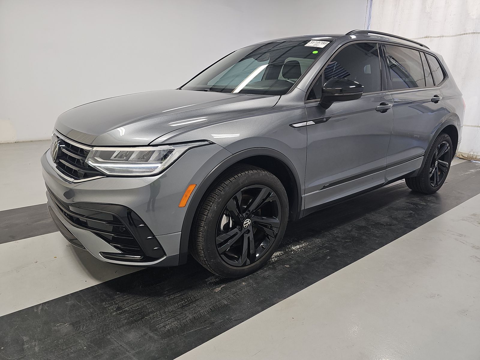 2024 Volkswagen Tiguan 2.0T SE R-Line Black FWD