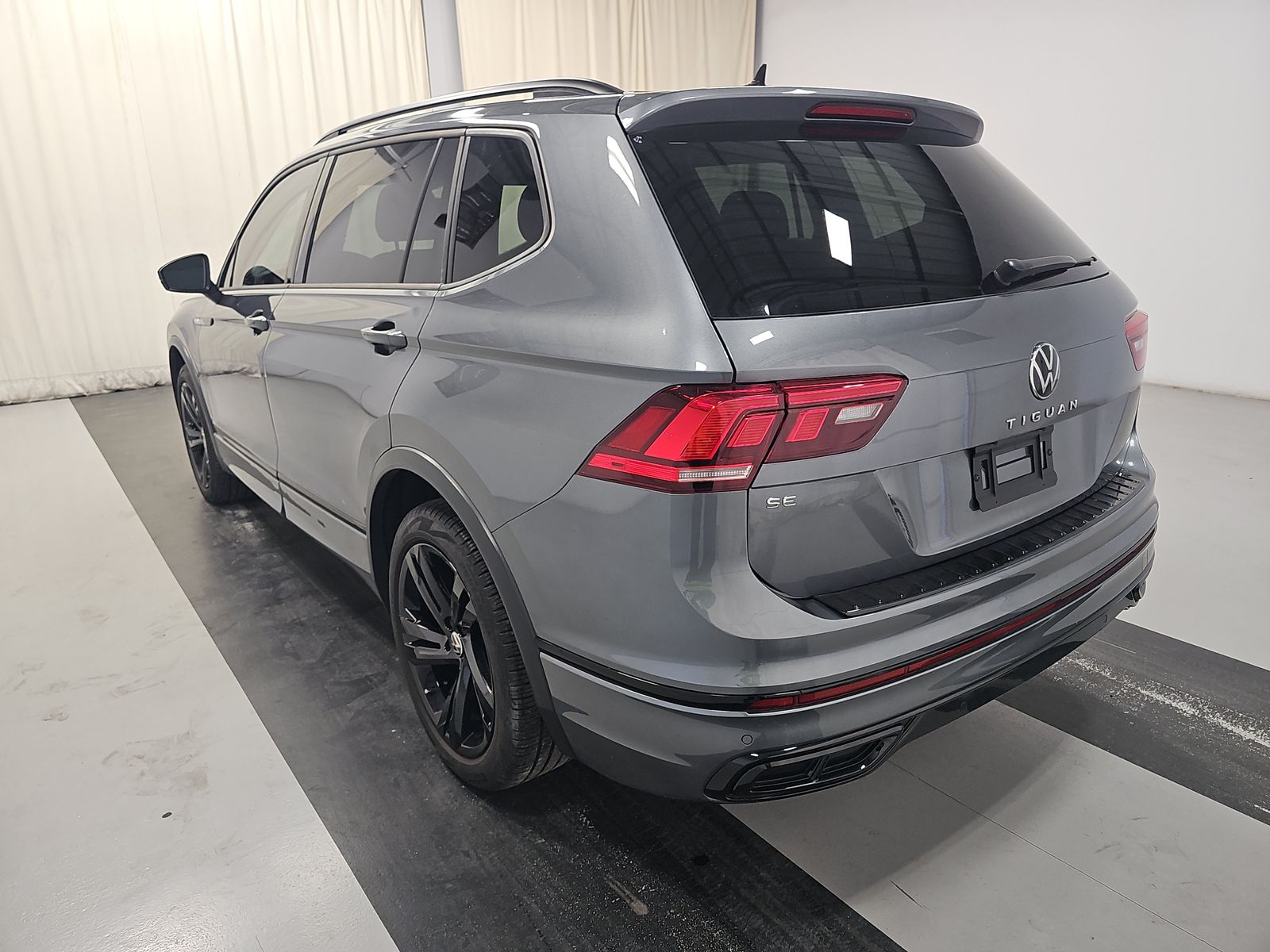 2024 Volkswagen Tiguan 2.0T SE R-Line Black FWD