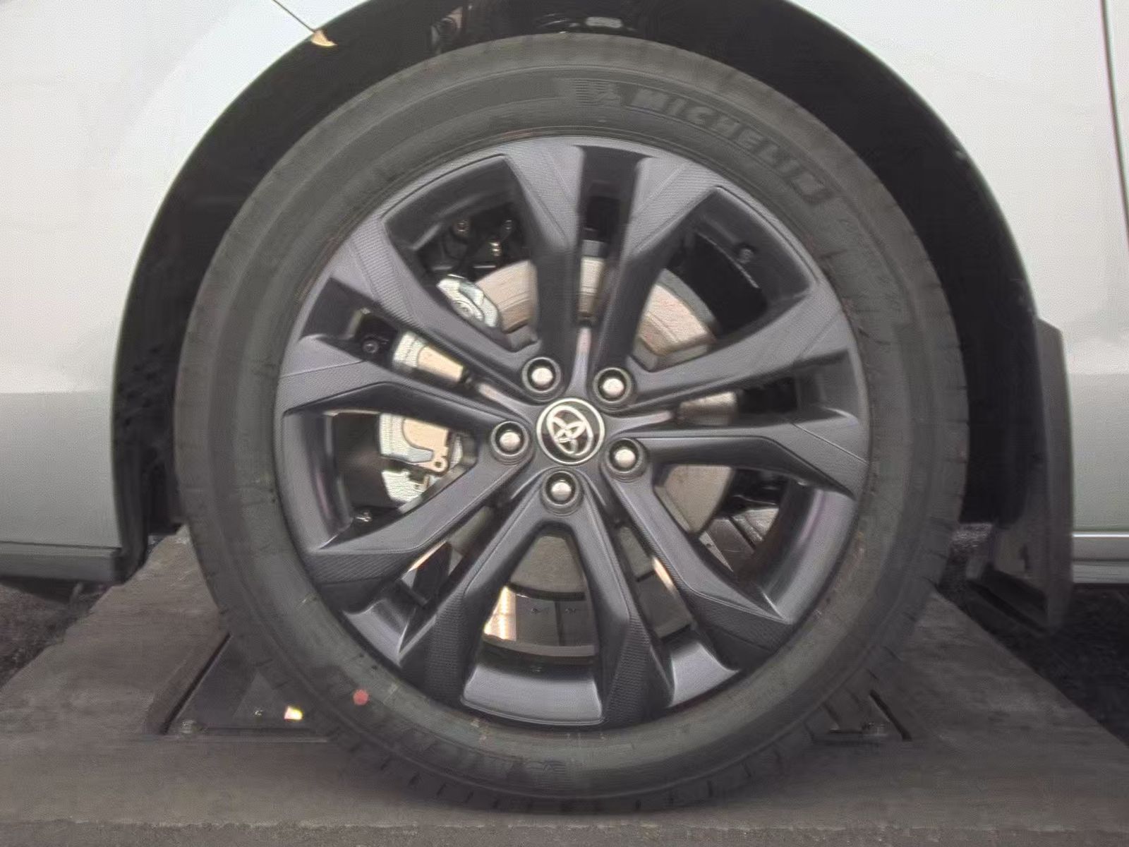 2025 Toyota Sienna XSE FWD