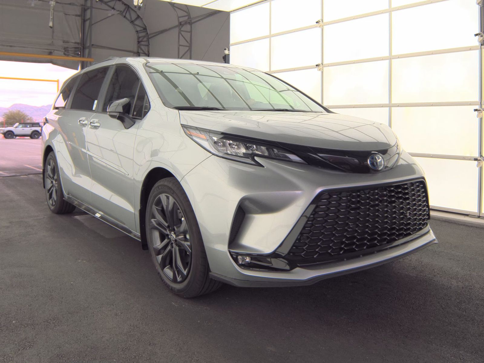 2025 Toyota Sienna XSE FWD