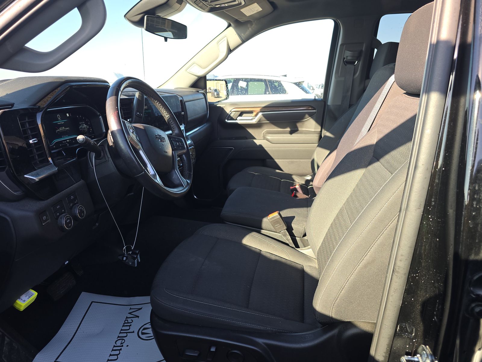 2022 Chevrolet Silverado 1500 LT AWD