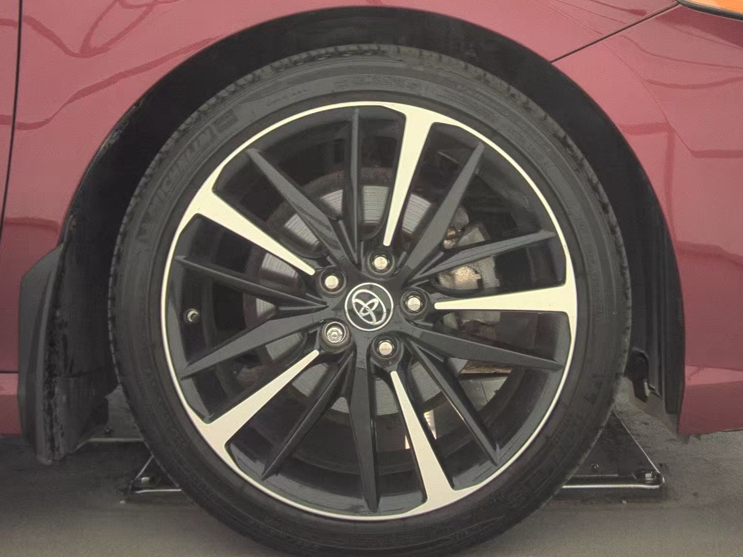 2018 Toyota Camry XSE FWD