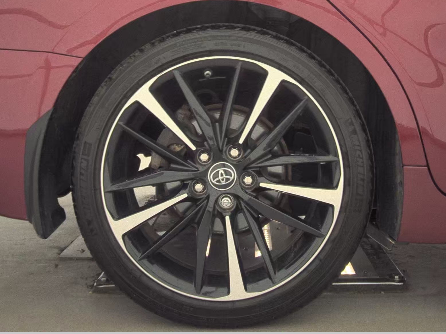 2018 Toyota Camry XSE FWD