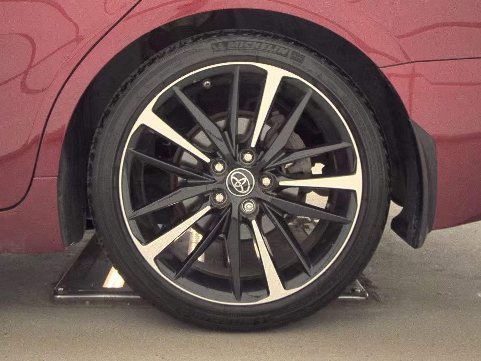 2018 Toyota Camry XSE FWD