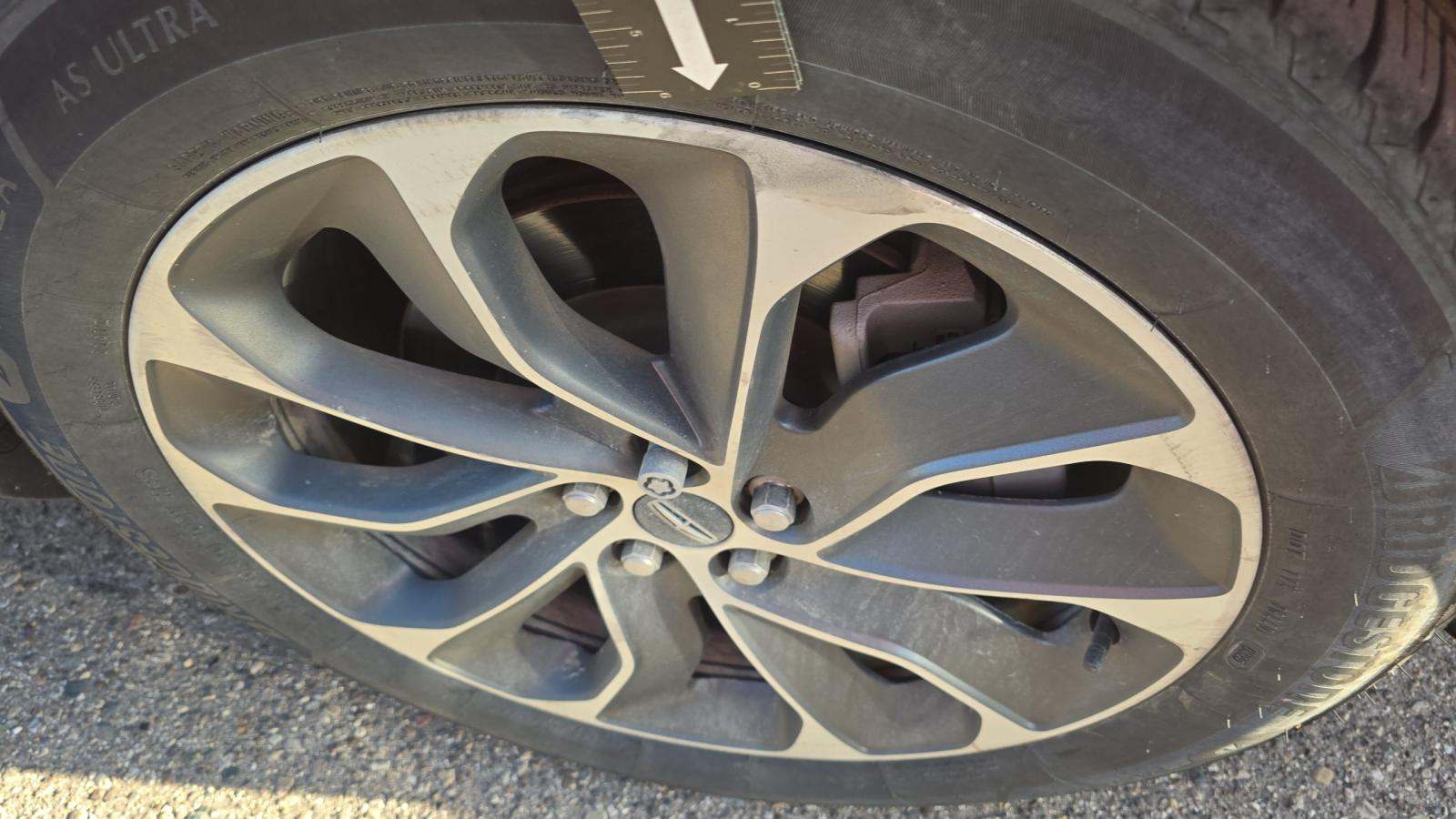 2022 Lincoln Nautilus Reserve AWD