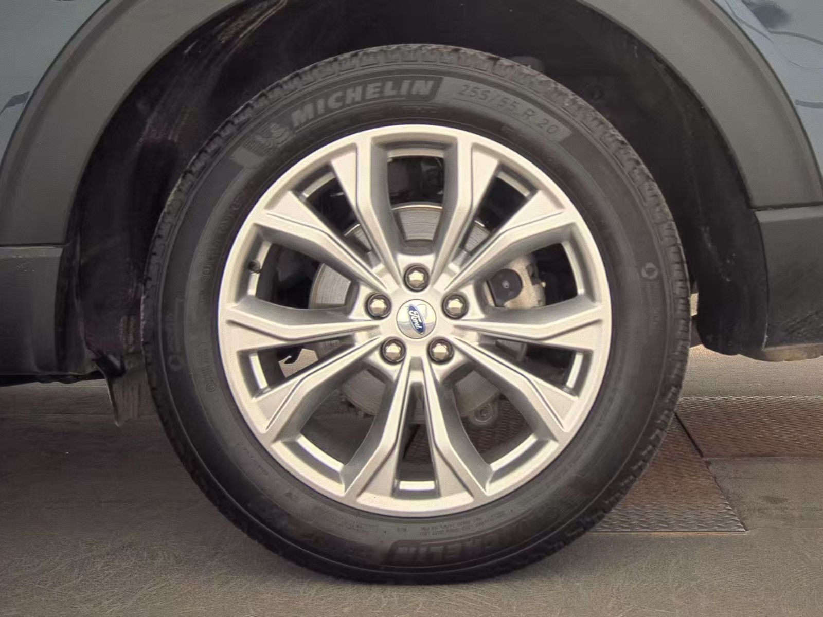 2024 Ford Explorer XLT AWD