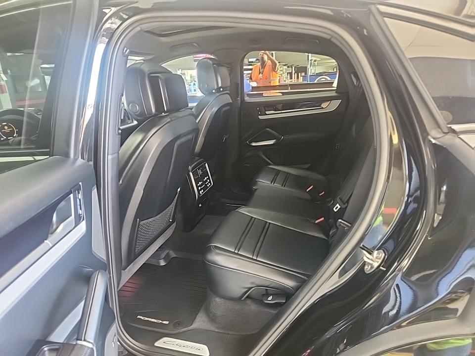 2024 Porsche Cayenne Base AWD