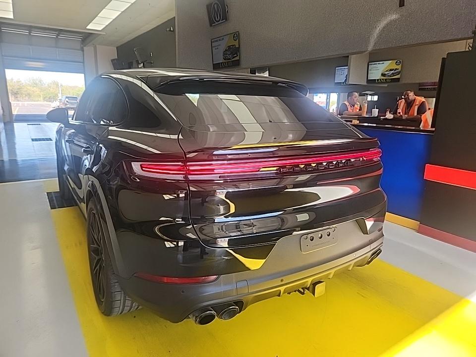 2024 Porsche Cayenne Base AWD