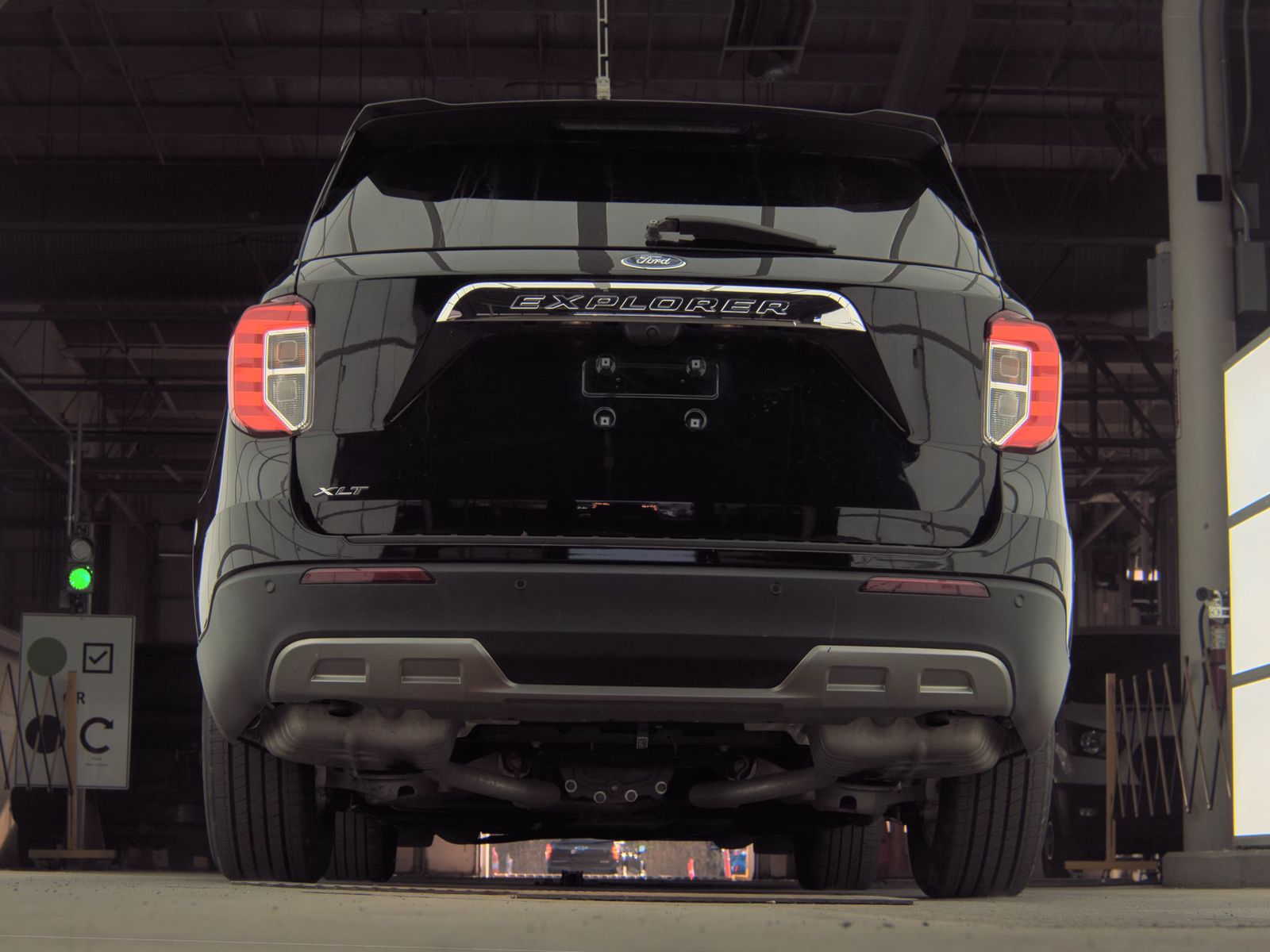 2024 Ford Explorer XLT RWD