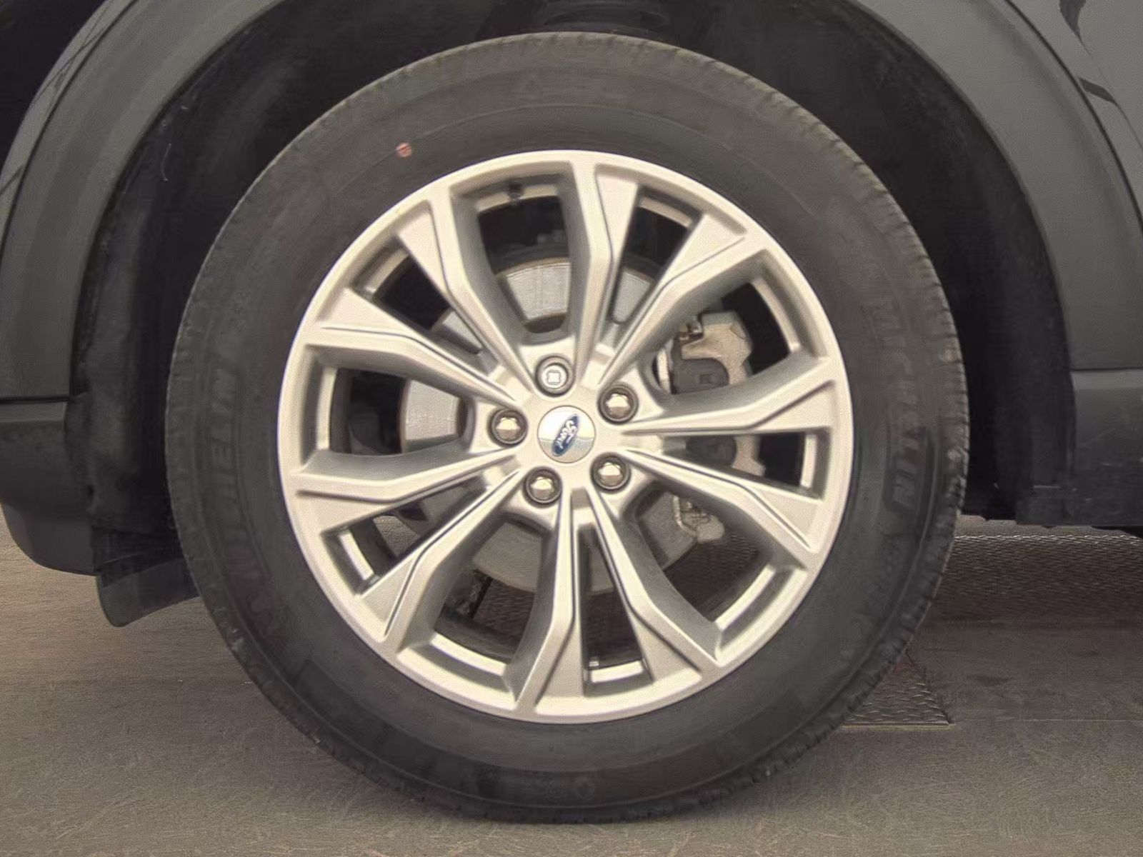 2023 Ford Explorer Limited AWD