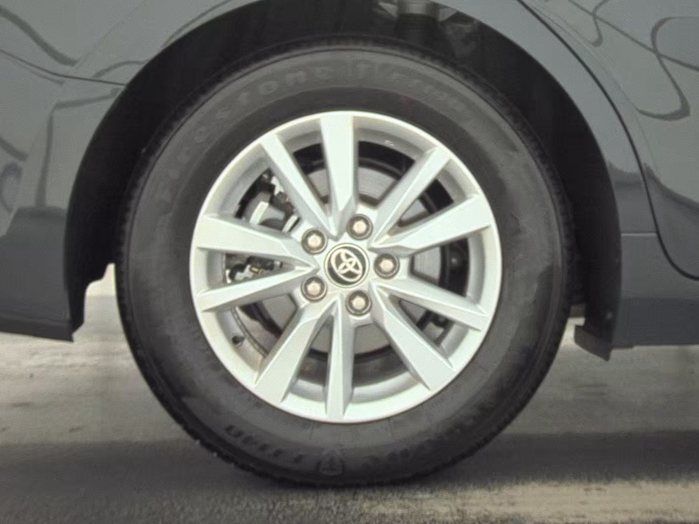 2025 Toyota Camry LE FWD