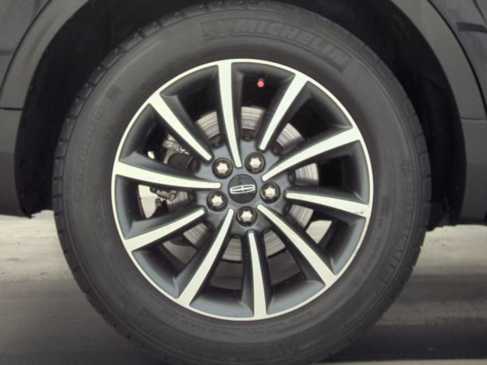 2022 Lincoln Nautilus Standard FWD