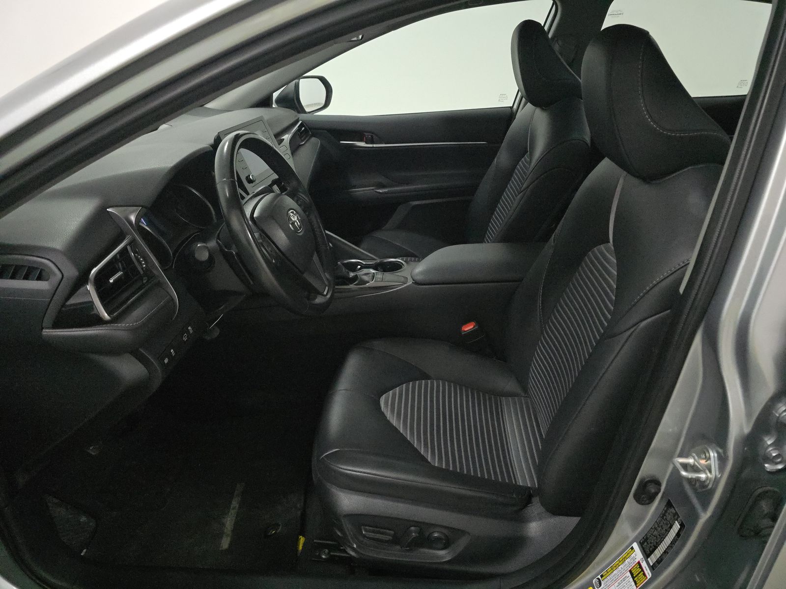 2024 Toyota Camry SE FWD