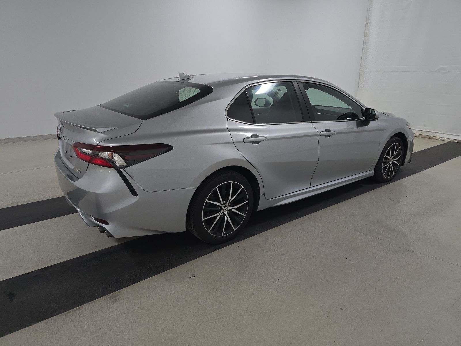 2024 Toyota Camry SE FWD
