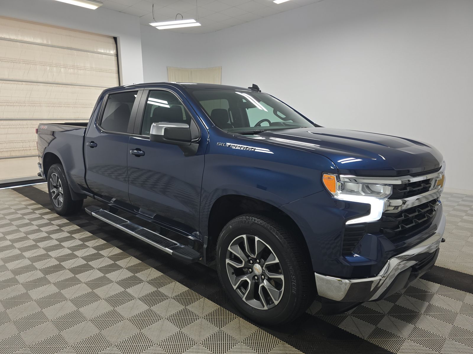 2023 Chevrolet Silverado 1500 LT AWD