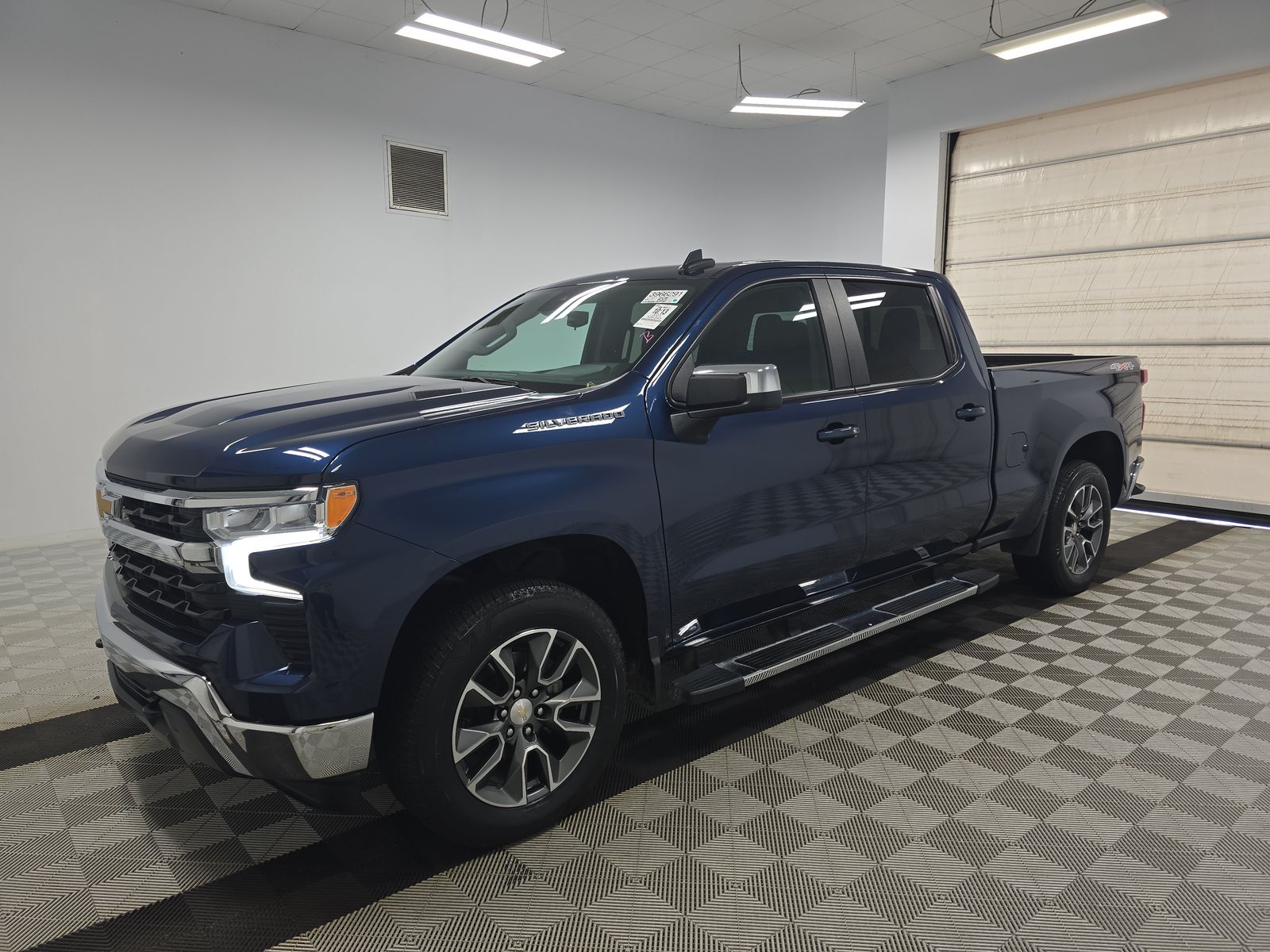 2023 Chevrolet Silverado 1500 LT AWD