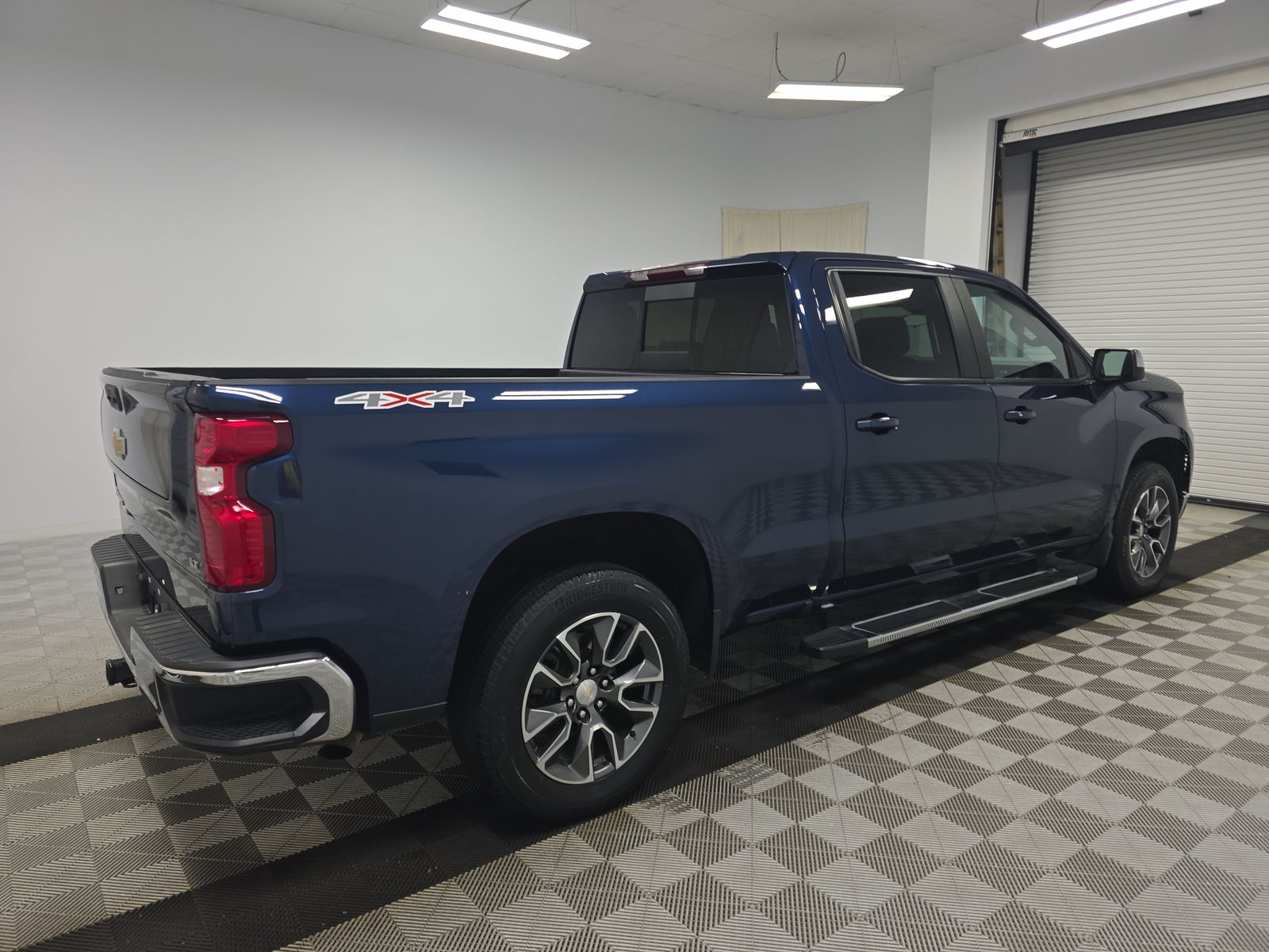 2023 Chevrolet Silverado 1500 LT AWD