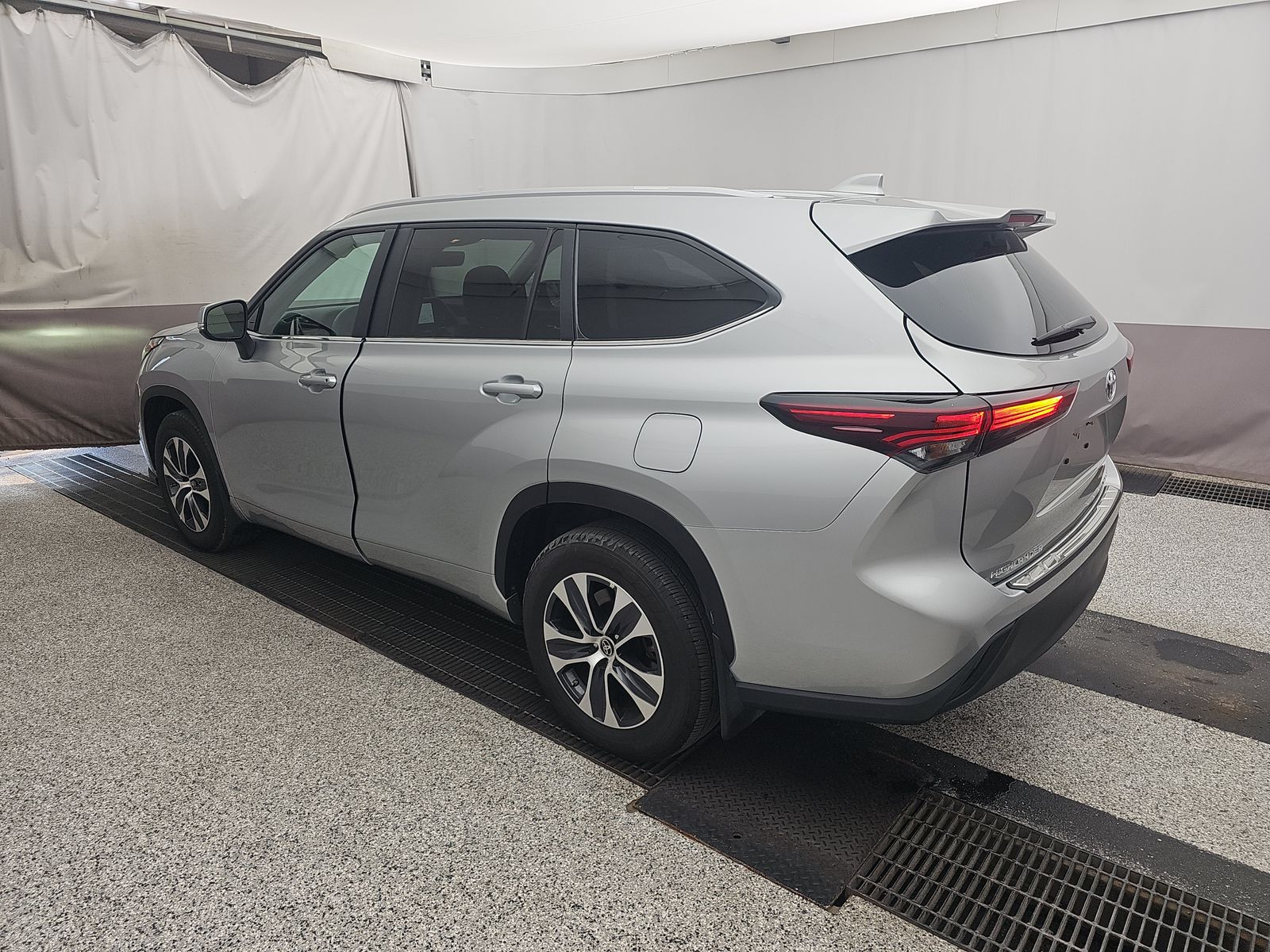 2024 Toyota Highlander XLE AWD