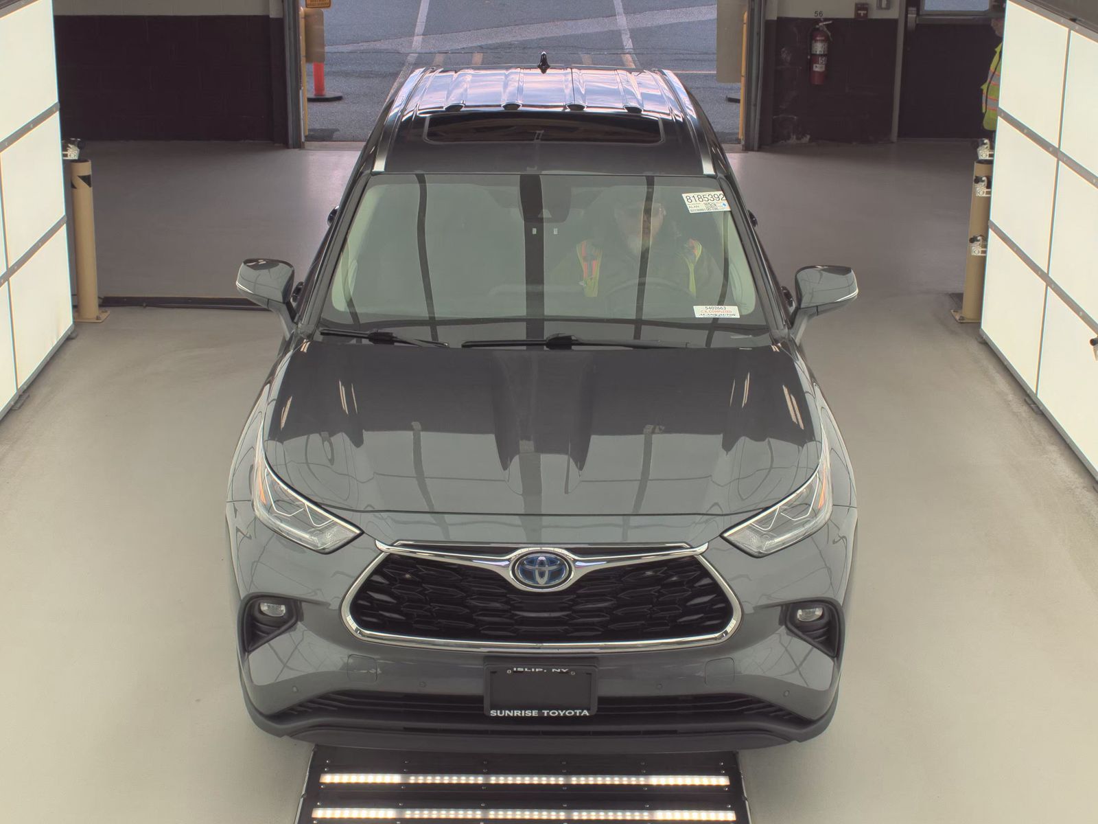 2022 Toyota Highlander Hybrid Limited FWD