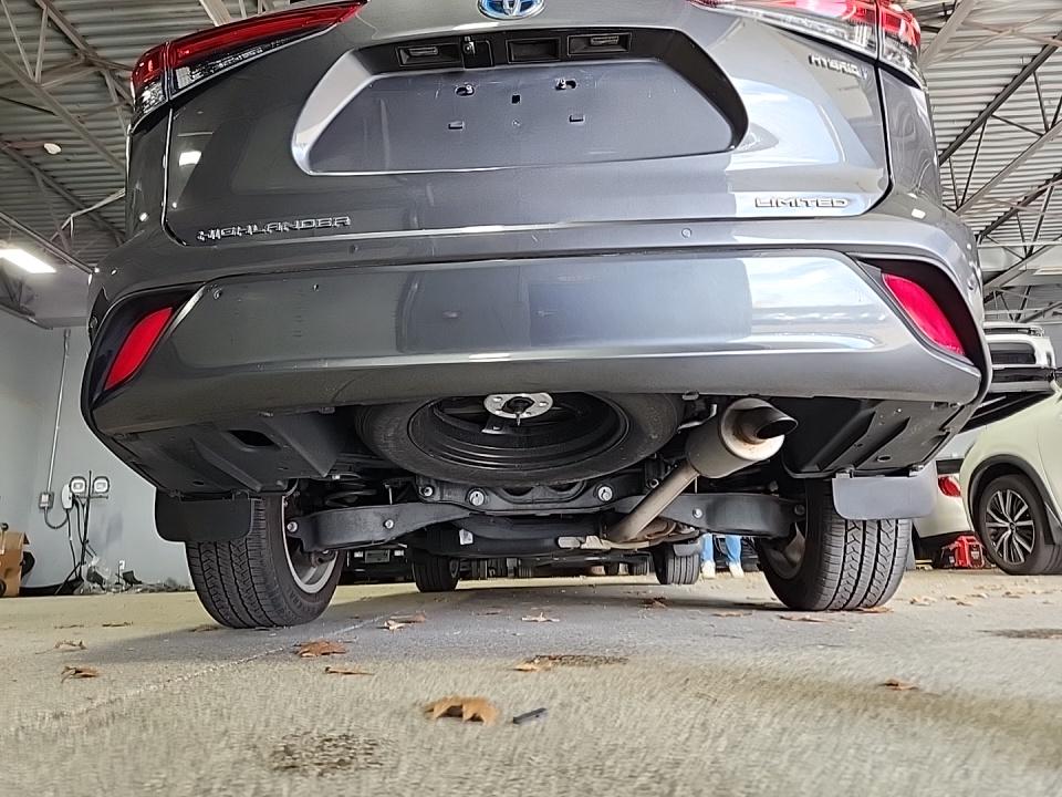 2022 Toyota Highlander Hybrid Limited FWD