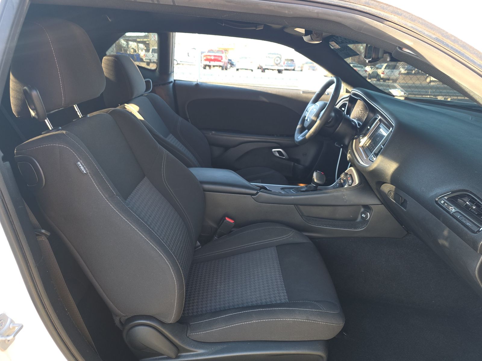 2022 Dodge Challenger SXT RWD