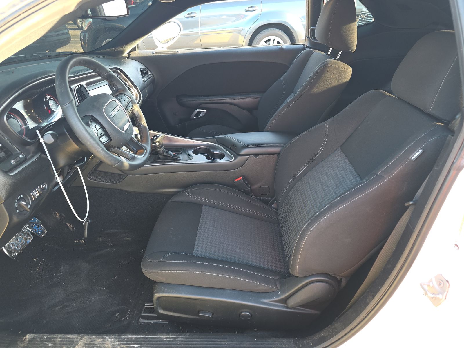 2022 Dodge Challenger SXT RWD